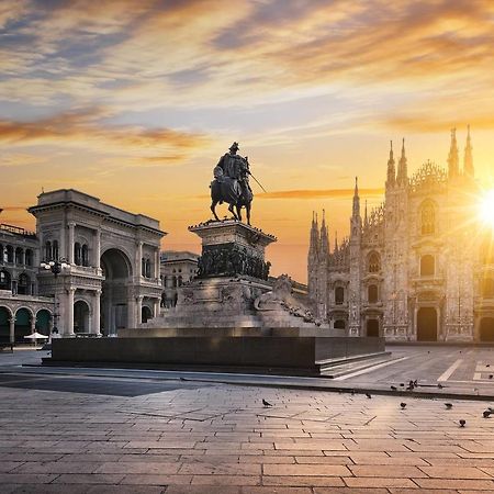 Brand New! Luxurious Apartment In Heart Of Milan Bagian luar foto